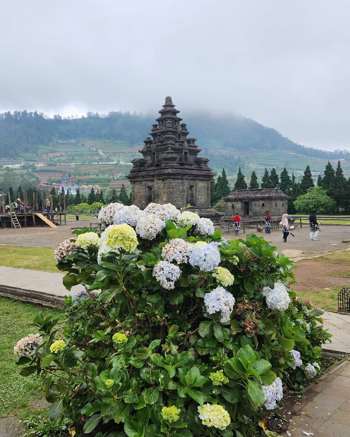 Candi arjuna dieng 4 hari 3 malam