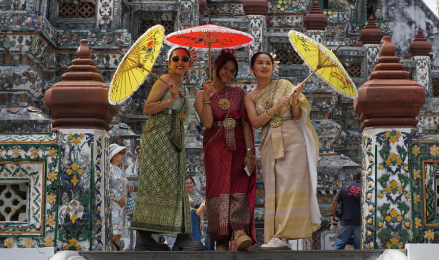 9 Destinasi Wisata Menarik Di Thailand