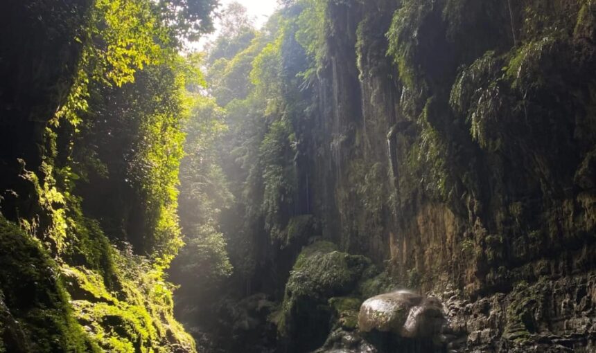Trip Rafting Green Canyon Pangandaran 