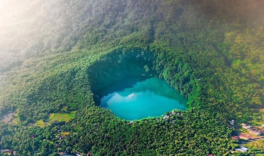 Permata Tersembunyi di Ternate Danau Tolire