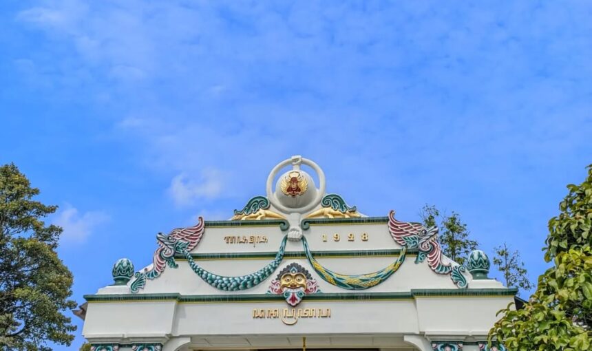 Menyusuri Keagungan Budaya di Keraton Yogyakarta