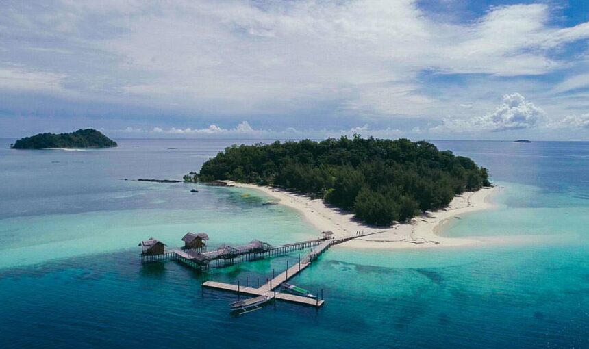 Pulau Saronde Permata Tropis di Utara Gorontalo 