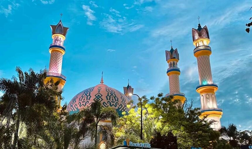Pesona Islamic Center NTB di Lombok